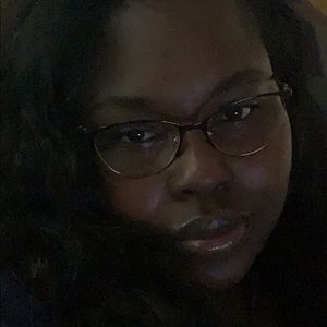 Meet your Posher, Lakeisa